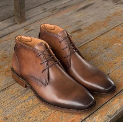 China Chukka Suede Leather Mens Leather Casual Shoes Brown Mens Lace Up Dress Boots for sale
