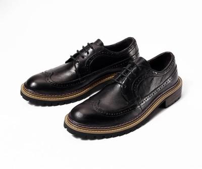 Chine Chaussures décontractées de printemps / automne pour hommes chaussures à talons ronds pour hommes chaussures à talons noirs en cuir à vendre