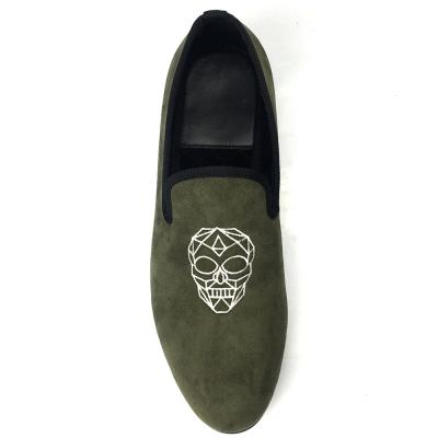China Leisure Light Green Mens Velvet Loafers / Men Prince Albert Slippers à venda