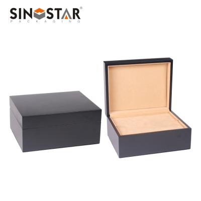 China Scratch-resistant Protection Classic Wooden Watch Box OEM Order Accepted Ready to Ship for sale