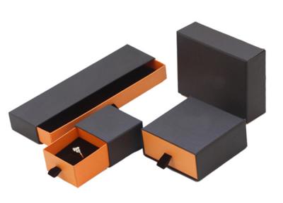 China Guardas-joias recicláveis do cartão de Brown, caixas de presente vazias portáteis da joia à venda