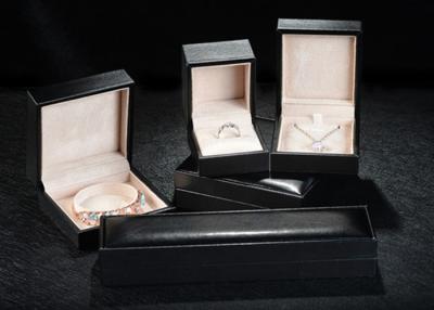 Chine Caisse en cuir portative de bijoux de voyage, boîte à bijoux de boucle d'oreille de place de cuir d'unité centrale de Brown à vendre
