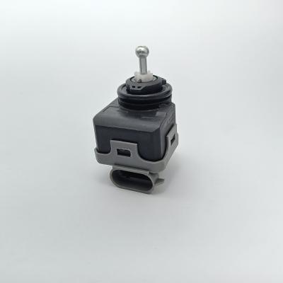 China Nissan Headlight Level Motor Adjuster Black Plastic for sale