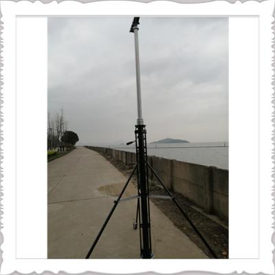 China 40ft Surveillance Cctv Camera Mast Pole Vehicle Mounted Telescopic Mast for sale