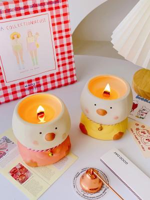 China Aromatic Ceramic Candle Holder Elegant Ceramic Candle Jar Decorative à venda