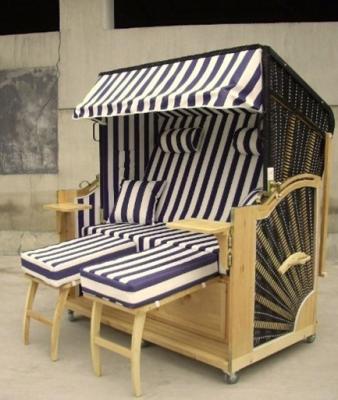 China Double Seat Roofed Wicker Beach Chair & Strandkorb With Wood And Rattan Frame for sale