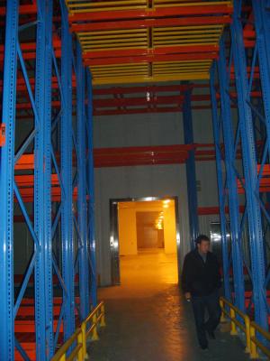 China Heavy Duty Q235B Steel VNA Pallet Racking With Corrosion Proof Protection for sale