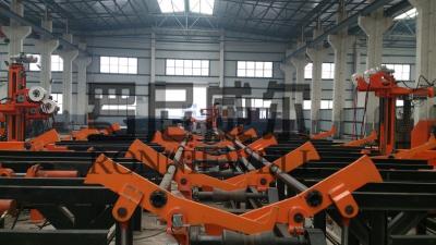 China Estructura del marco de la cortadora del plasma del aire de la placa de acero con el conductor servo en venta