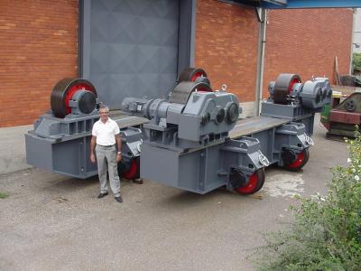 Chine Boulon d'auto-centrage lourd du rotateur 300t de SAR de roue en caoutchouc réglable à vendre