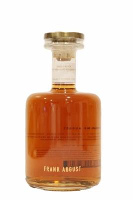 China 750ml Whiskey Glass Bottle Made Of High Super Flint Glass for sale