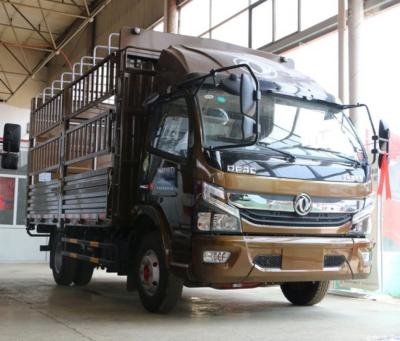 China Cabina más ancha Diesel 4x4 camión de carga peso ligero 5.5T Eje trasero nominal en venta