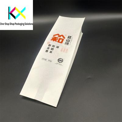China Bolsas de embalaje de papel kraft blanco UV Spot Bolsas de embalaje de papel kraft con envoltura de flujo Bolsas de sello térmico OEM en venta