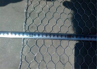 China 1/2 3/4 Inch Hexagonal Wire Mesh Long Life Expectancy.For Residential Protection for sale