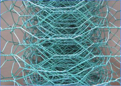 China 1/2'' Hexagonal Wire Mesh Rust Resistance Mesh Weave Style With Double Edged Wires for sale