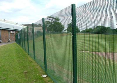 China Powder Coated / Galavnized Welded Wire Mesh Fence 6FT For Farm Green Color for sale