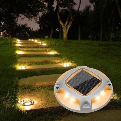 China Waterproof Fancy Garden Solar Lights Led Driveway Wall  Led Dock Lights  For Lawn  Deck Lamp for sale