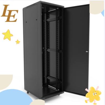 China NA Free Standing Outdoor Server Rack Cabinet SPCC 19 Inch IP20 Server Rack Network Cabinet for sale
