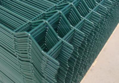 China Powder Coated 3mm Dia V Mesh Security Fencing 50*200mm Opening Green Color for sale