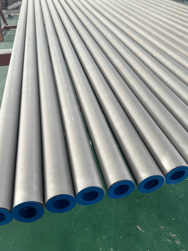 Stainless steel pipes packaging