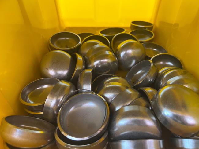 Stainless steel butt welded end cap with measurement