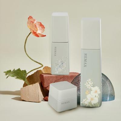 China Luxury Glass Cosmetic Packaging Bottle Skincare Set Matt Green 30ml 100ml 125ml 50g for sale