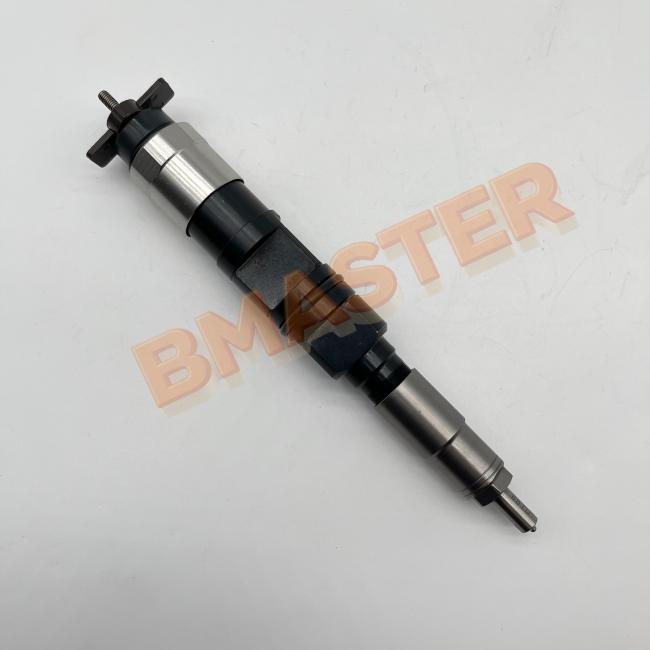 John Deere Fuel Injector 095000-6480 RE546776 side view displaying industrial-grade components and fittings