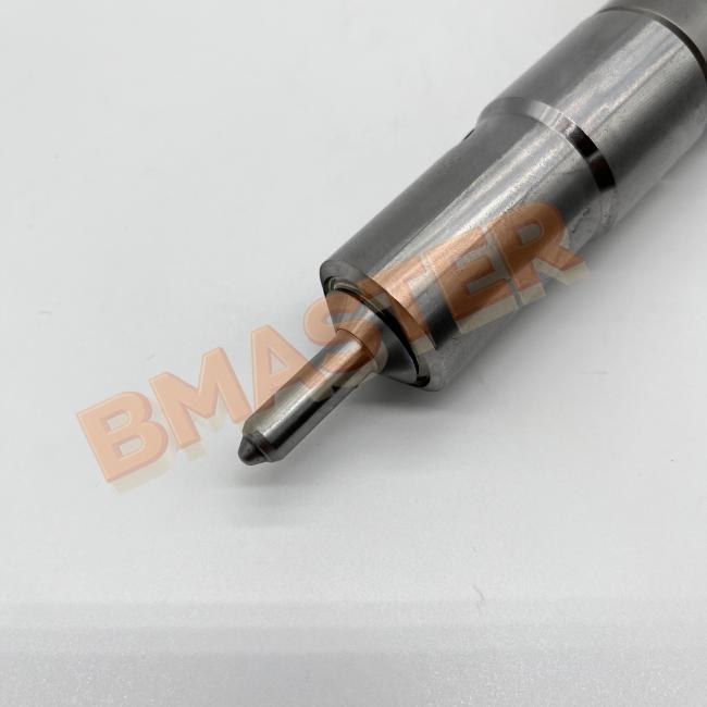 Caterpillar 1747526 Fuel Injector side view and mounting details