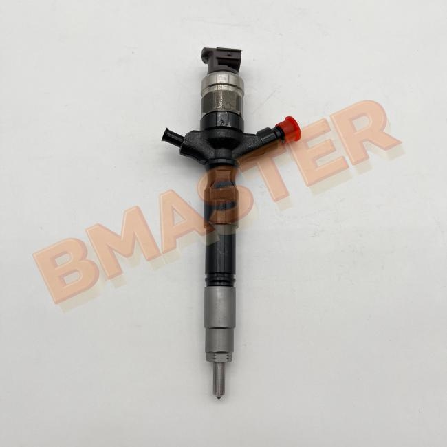 BMASTER Fuel Injector 095000-7030 side view displaying connection points and mounting features
