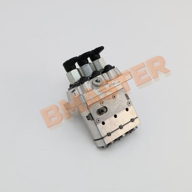KUBOTA Fuel Injector Pump Head 16006-51011 side view