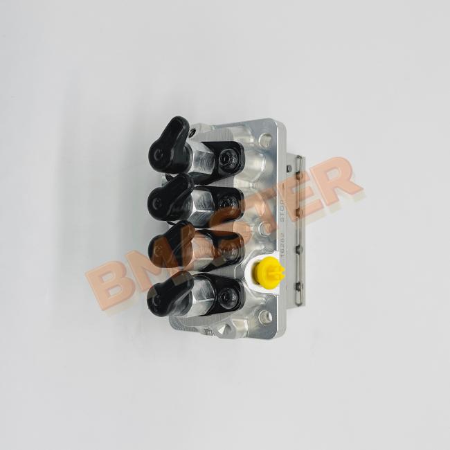 KUBOTA Fuel Injector Pump Head 16695-51012 side view