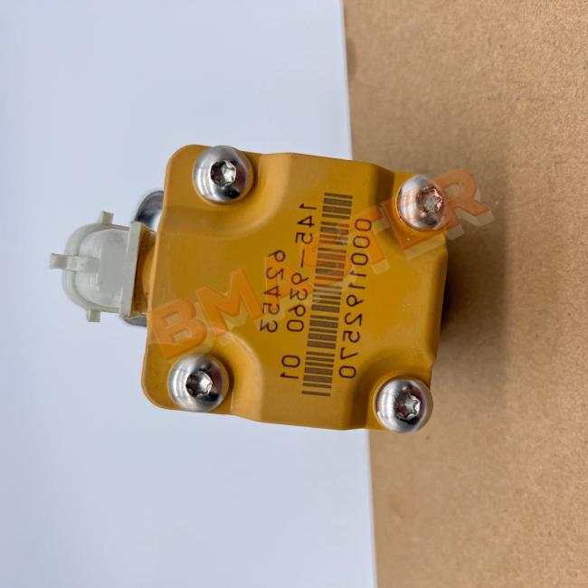 Caterpillar 1459360 Fuel Injector - Side View