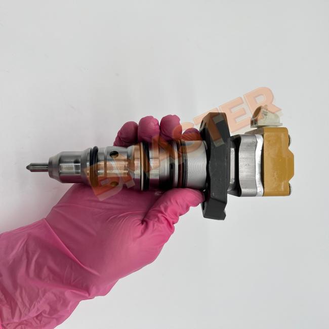 Caterpillar Fuel Injector 1833645C1 side view displaying construction details and mounting features