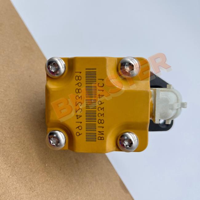 Caterpillar Fuel Injector 1836250C1 side view and connection details
