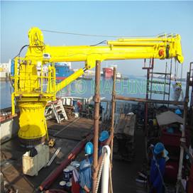Chine 1T30M Telescopic Boom Marine Cranes pour le levage de cargaison de bureau de bateau à vendre