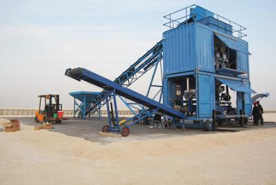 China 25kg 50kg 100kg Port Containerized Weighting Mobile Bagging Machines Bulk Cargo for sale