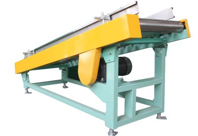 China Climbing Conveyor Belt Transport Flat Conveyed Bags From Low Level To High Level for sale