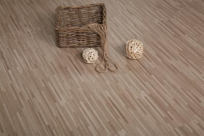 中国 DIYの取付けに床を張る緩い位置ポリ塩化ビニールの木製の板耐久力のある接着剤無し 販売のため