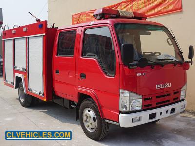 China 100P 3CBM ISUZU camión de bomberos de carga ligera 80km / h 7000kg en venta