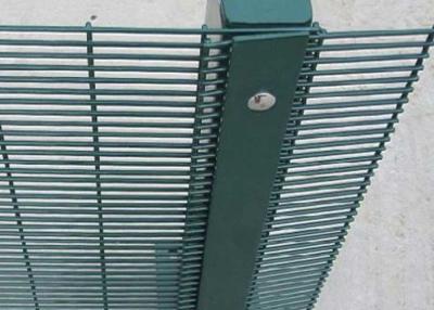 China Square Post Flat Bar Ral6005 Green Color Anti Climb Fencing for sale