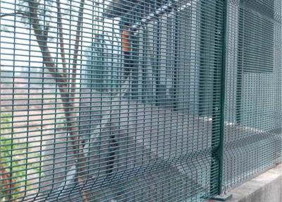 China Malla 358 Mesh Fencing cubierto polvo galvanizado electro de la prisión en venta