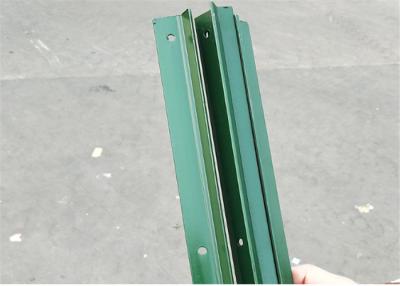 China 5ft Painted Green Color 2.05kg/M Metal Star Pickets for sale