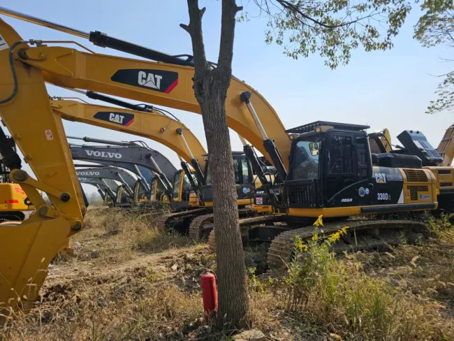 156kw Excavator Construction Machinery Cat 330d2 30 Ton Digger