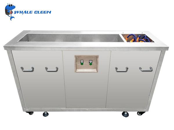 Ultrasonic cleaner internal components