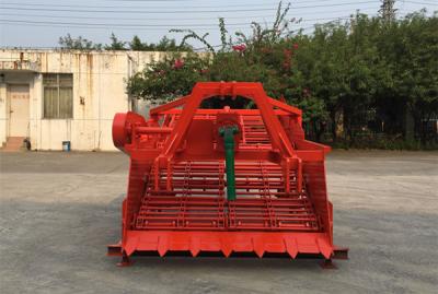 China 2 Harvesting Rows 1600mm Width Cassava Harvesting Machine for sale