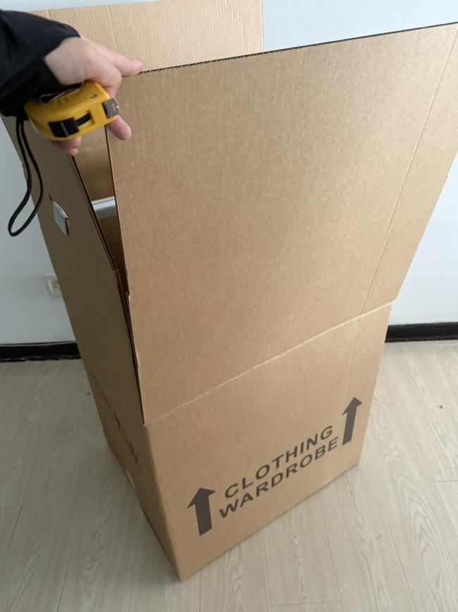 Ultra-Portable Closet Carton close-up