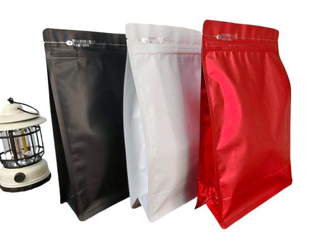 Kraft paper windowed composite bag showcasing transparent window design and professional packaging appearance