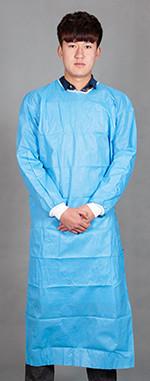 China Surgical gown with knitted cuff,velcro on the back neck,four waist belts,with card,book folding,SMS blue material. for sale