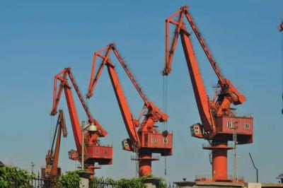 China 5,0 a la torre Crane For Port Terminal de 60 Ton Screw Lever Luffing Boom en venta