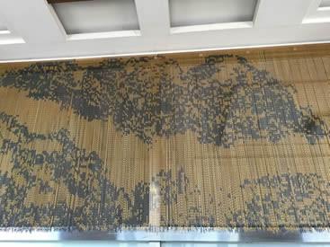 Elegant home decor using aluminum chain curtains