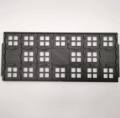 China Bandejas negras plásticas de la matriz del SGS ESD Jedec para los productos electrónicos en venta